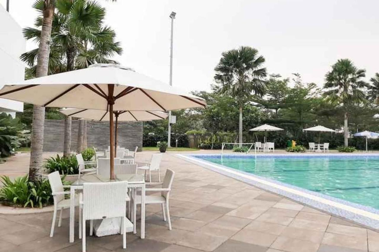 Barata Hotel Near Bandara Soekarno Hatta Tangerang Extérieur photo