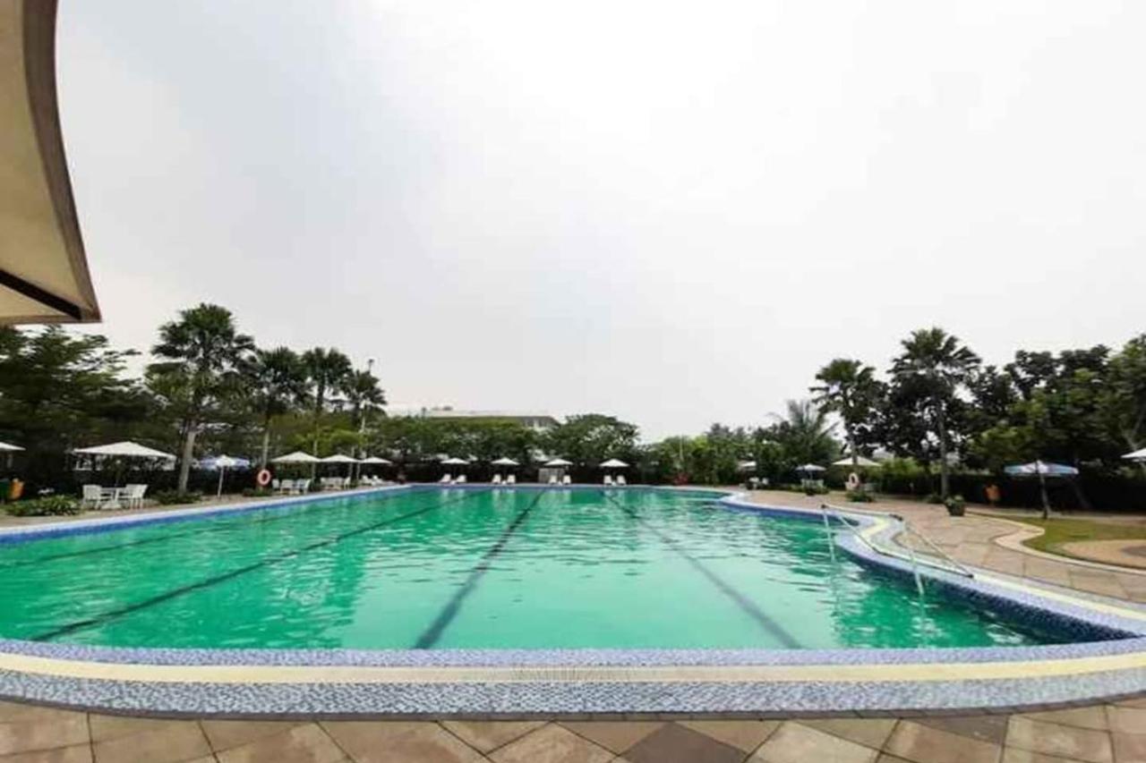 Barata Hotel Near Bandara Soekarno Hatta Tangerang Extérieur photo