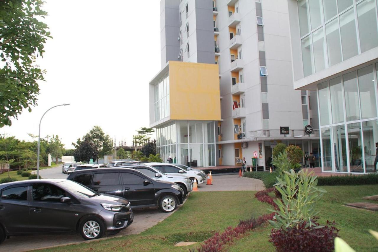 Barata Hotel Near Bandara Soekarno Hatta Tangerang Extérieur photo