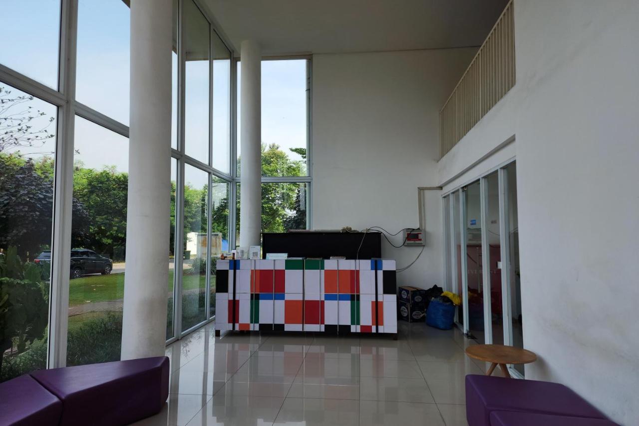 Barata Hotel Near Bandara Soekarno Hatta Tangerang Extérieur photo